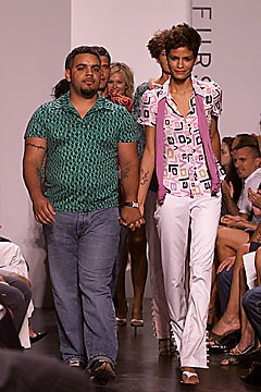 Diane Von Furstenberg fashion show for Spring/Summer 2002