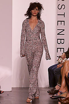 Diane Von Furstenberg fashion show for Spring/Summer 2002