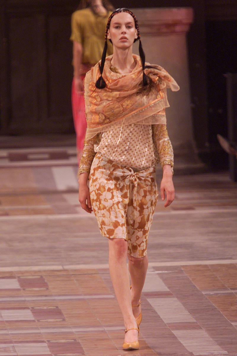 Dries van Noten fashion show for Spring/Summer 2002