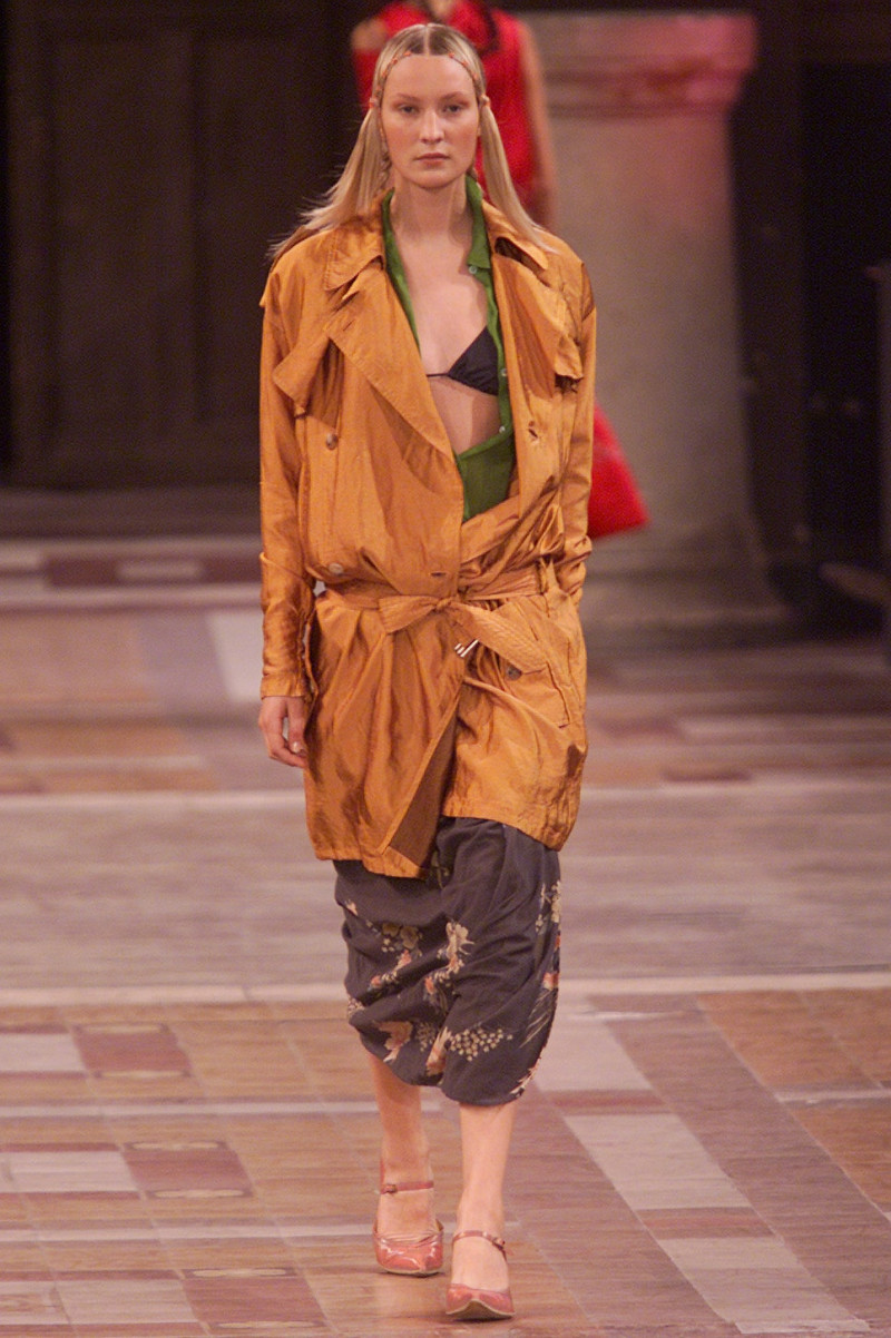 Dries van Noten fashion show for Spring/Summer 2002