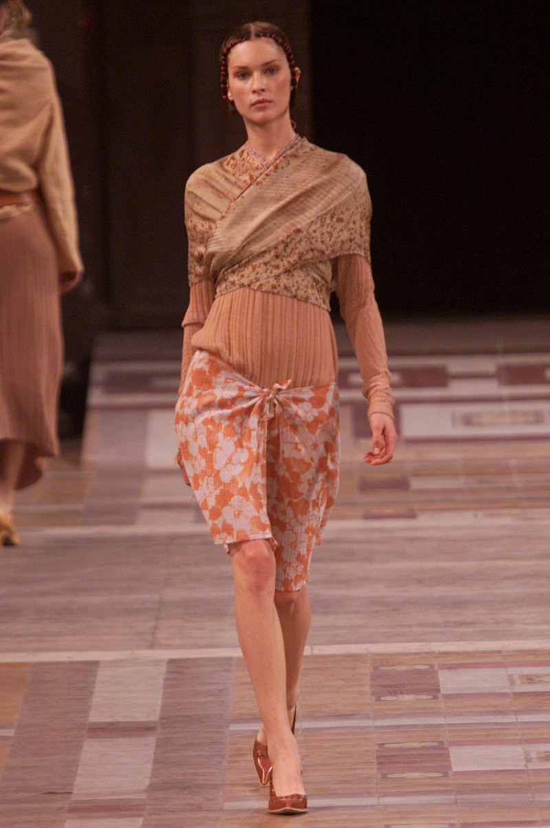 Dries van Noten fashion show for Spring/Summer 2002