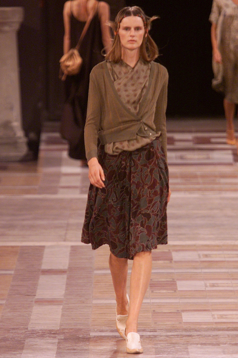 Dries van Noten fashion show for Spring/Summer 2002