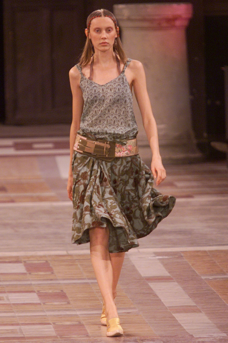 Dries van Noten fashion show for Spring/Summer 2002