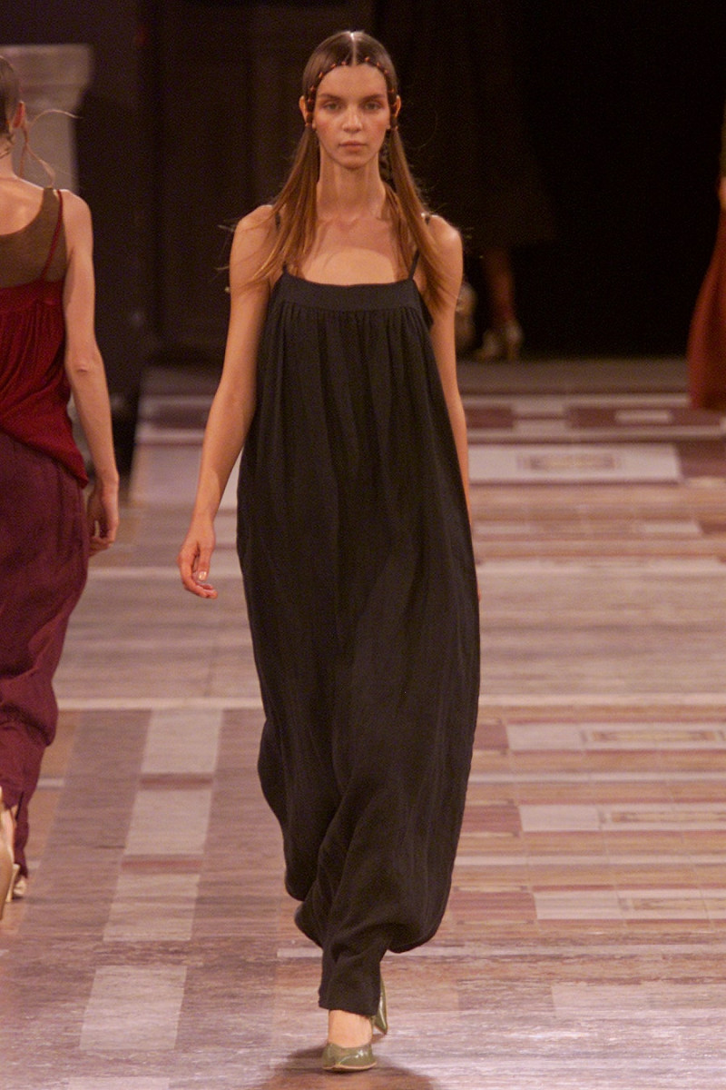 Dries van Noten fashion show for Spring/Summer 2002