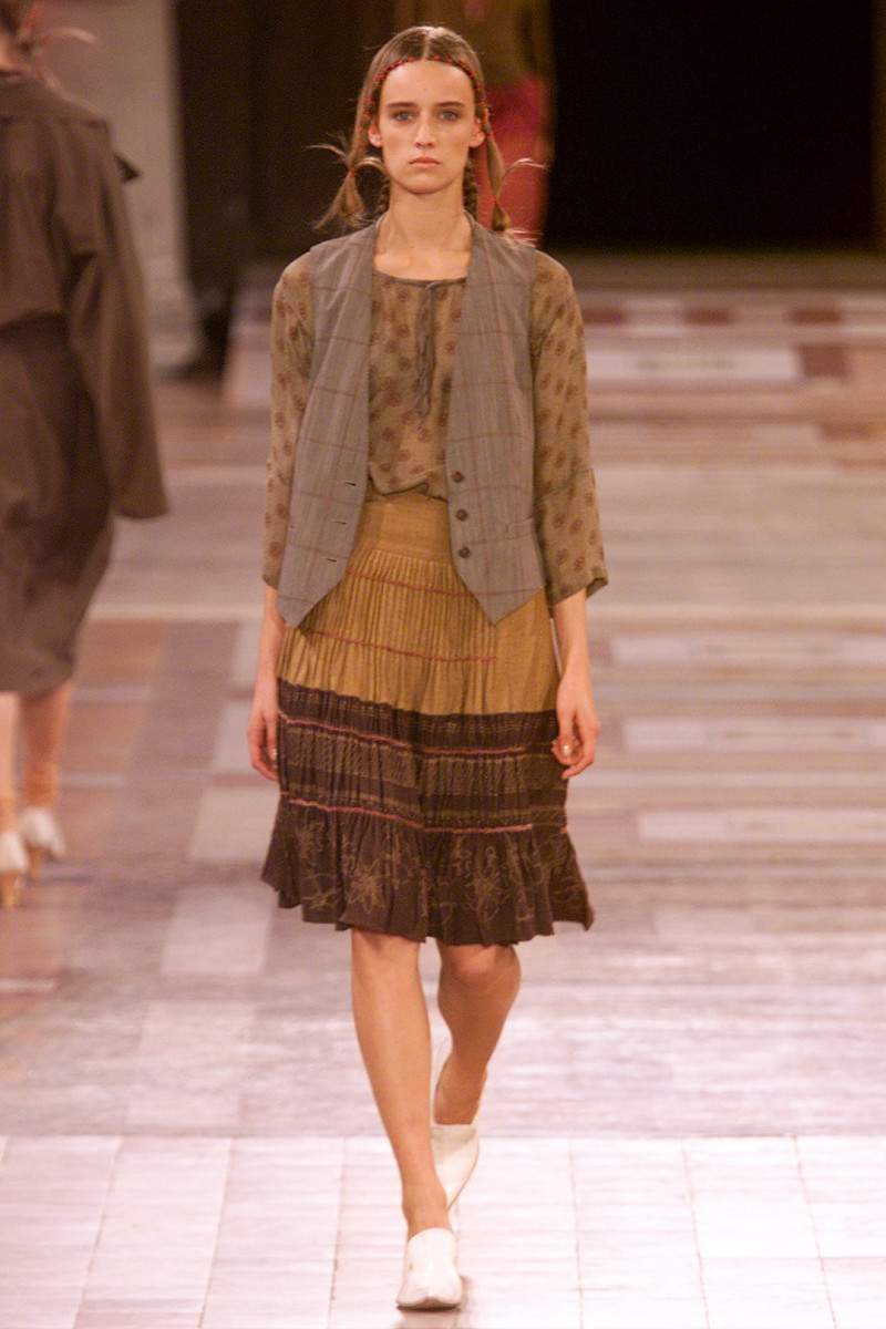 Dries van Noten fashion show for Spring/Summer 2002