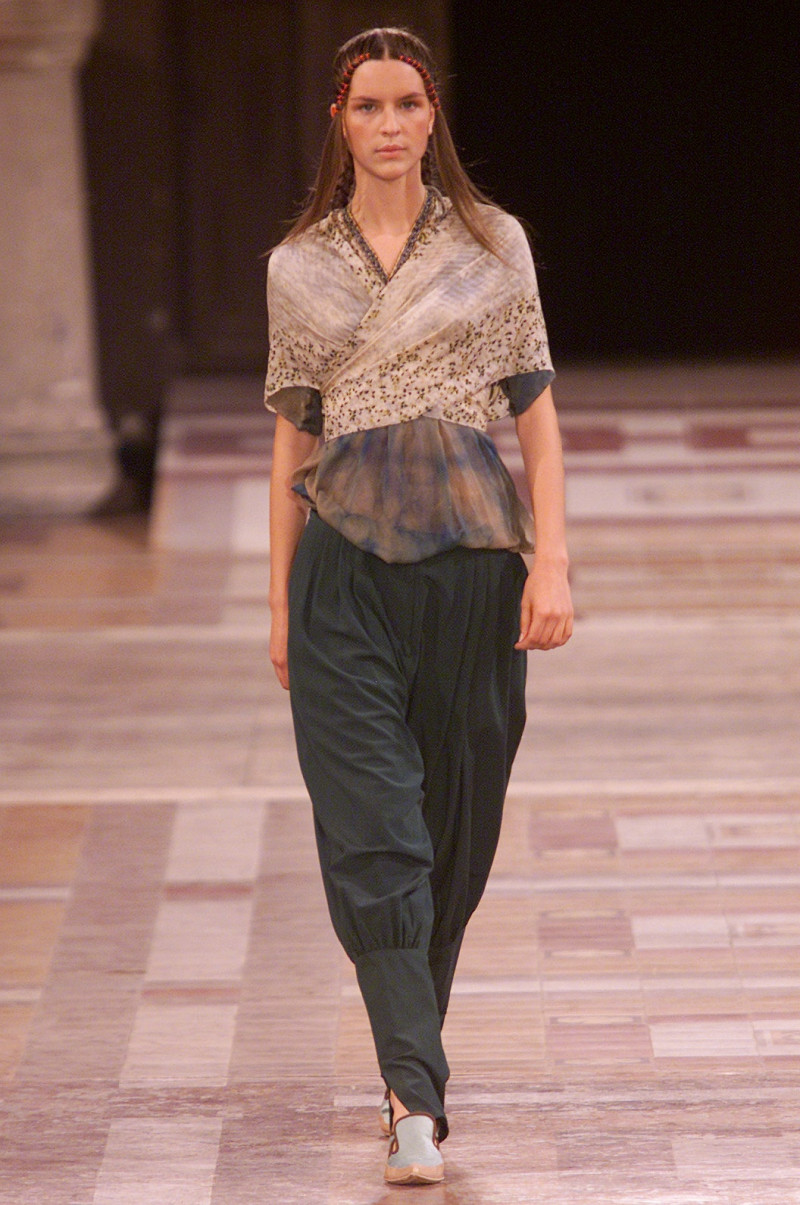 Dries van Noten fashion show for Spring/Summer 2002