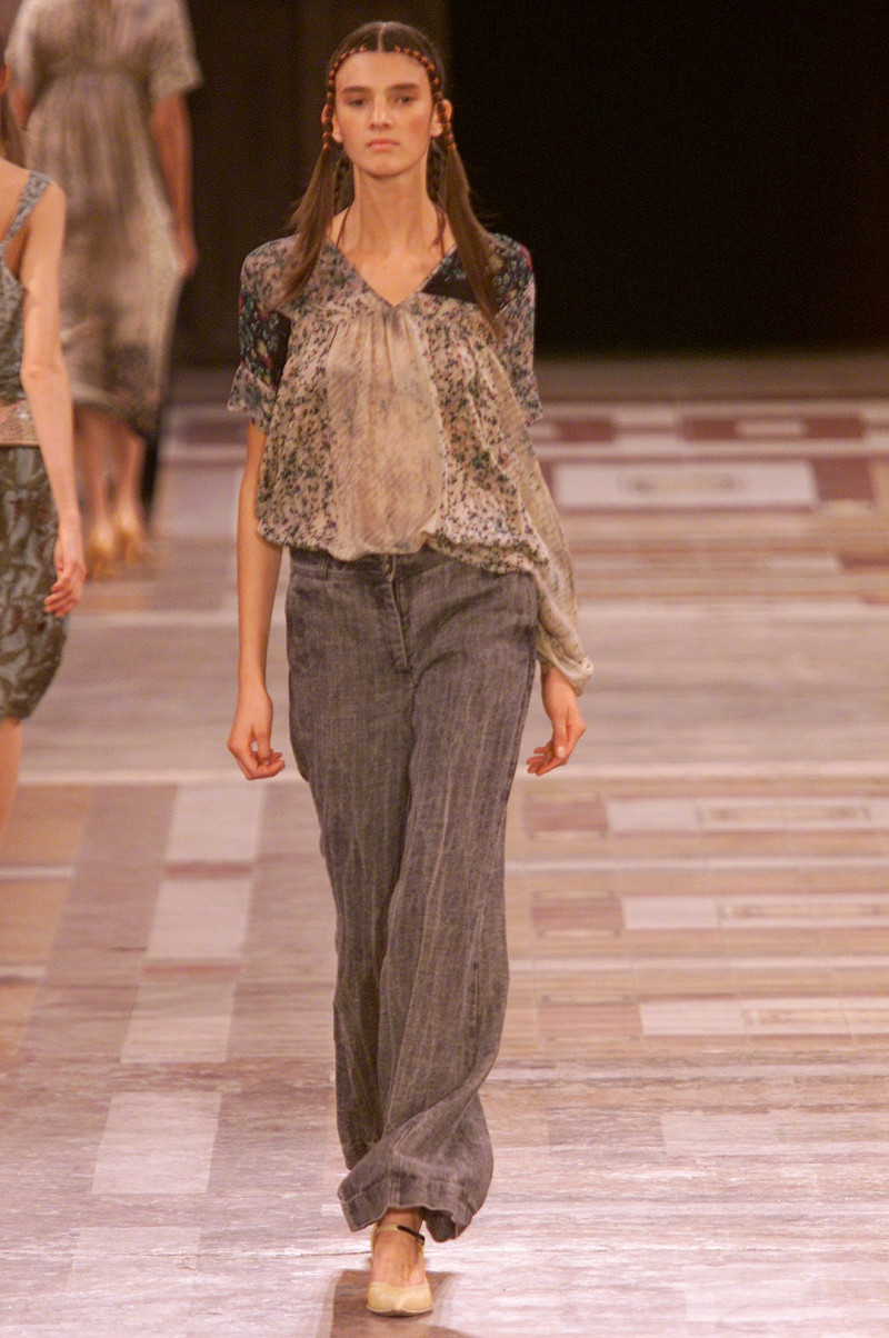 Dries van Noten fashion show for Spring/Summer 2002
