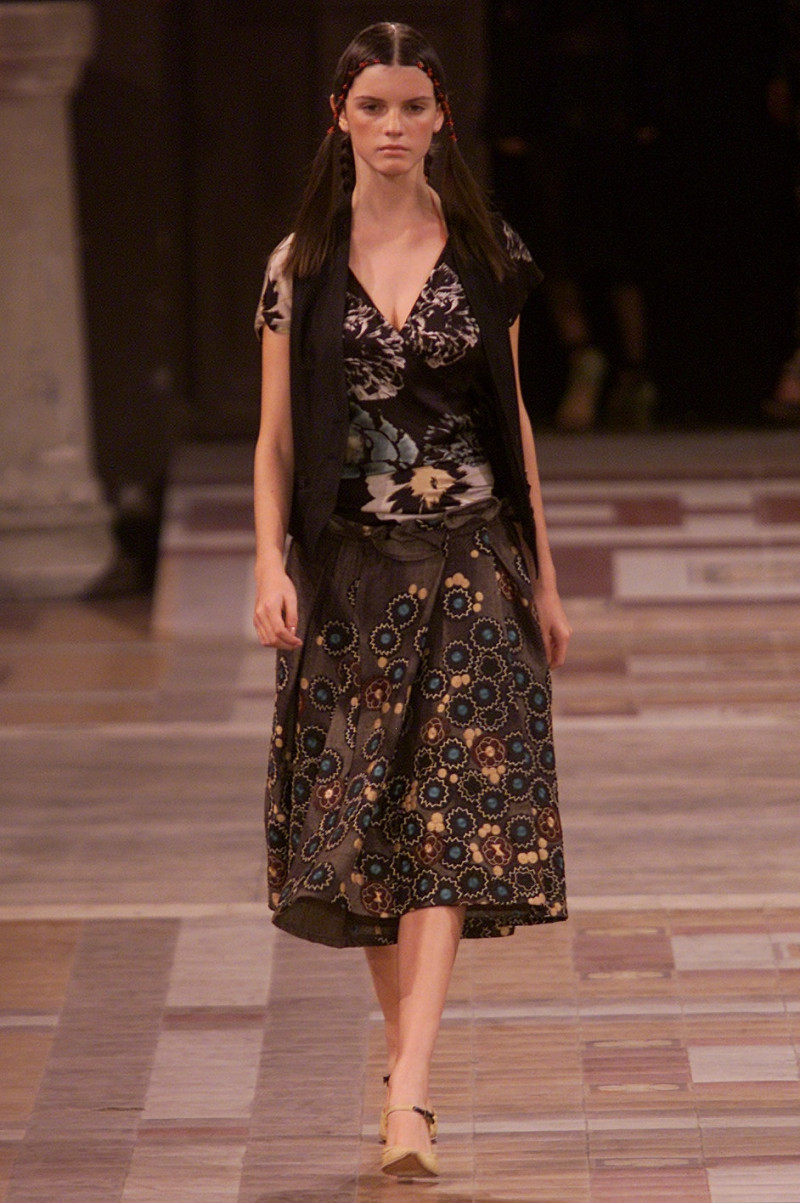 Dries van Noten fashion show for Spring/Summer 2002