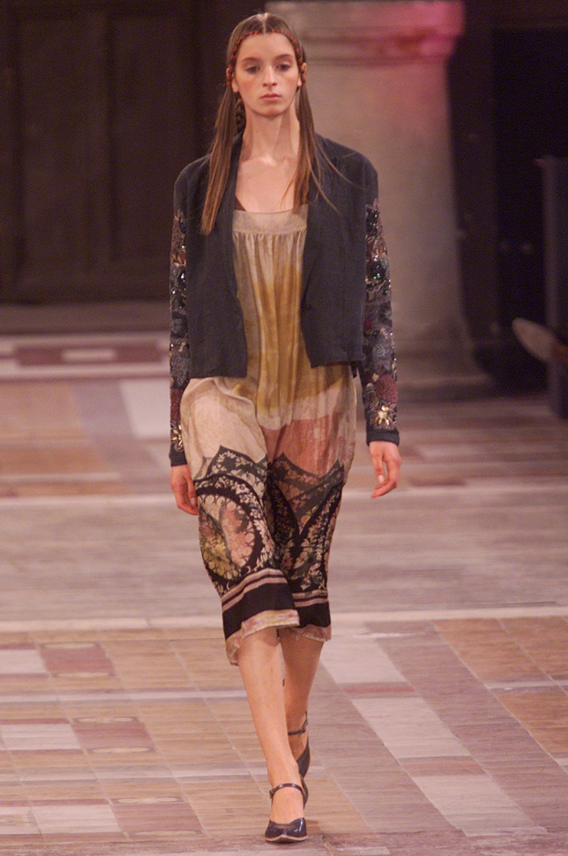 Dries van Noten fashion show for Spring/Summer 2002