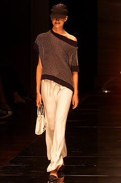 Giorgio Armani fashion show for Spring/Summer 2002