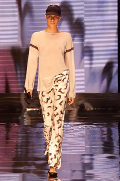 Giorgio Armani fashion show for Spring/Summer 2002