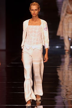 Giorgio Armani fashion show for Spring/Summer 2002