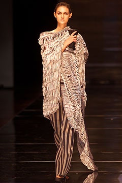 Giorgio Armani fashion show for Spring/Summer 2002
