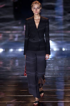 Giorgio Armani fashion show for Spring/Summer 2002
