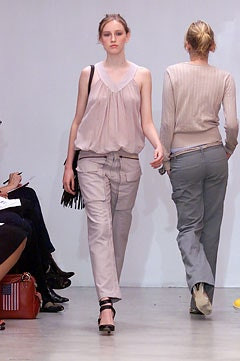 Jill Stuart fashion show for Spring/Summer 2002