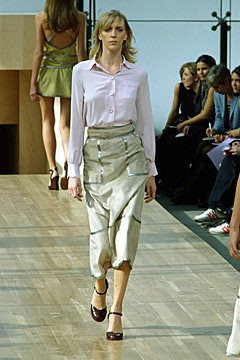 Louis Vuitton fashion show for Spring/Summer 2002