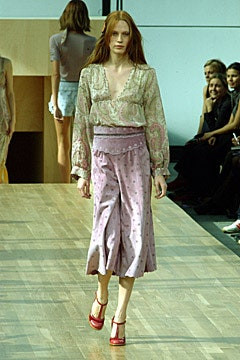 Louis Vuitton fashion show for Spring/Summer 2002