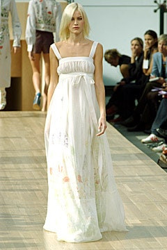 Louis Vuitton fashion show for Spring/Summer 2002