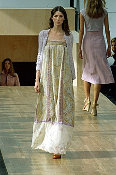 Louis Vuitton fashion show for Spring/Summer 2002