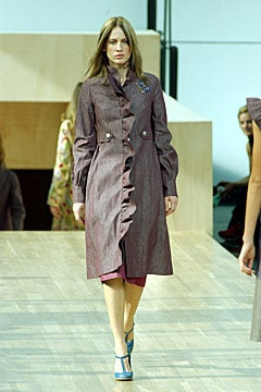 Louis Vuitton fashion show for Spring/Summer 2002