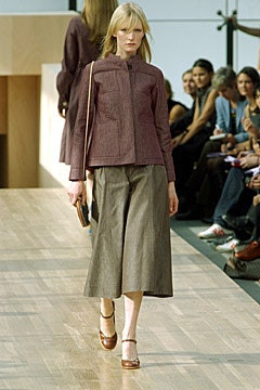 Louis Vuitton fashion show for Spring/Summer 2002