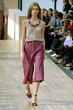 Louis Vuitton fashion show for Spring/Summer 2002