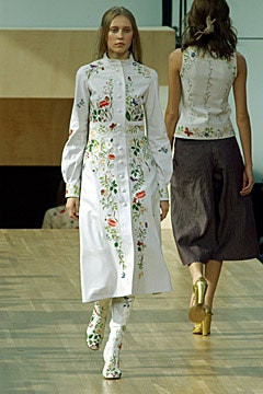 Louis Vuitton fashion show for Spring/Summer 2002