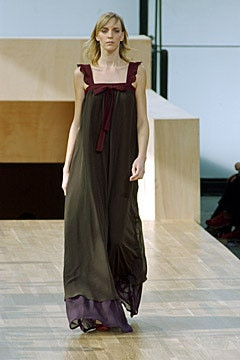 Louis Vuitton fashion show for Spring/Summer 2002