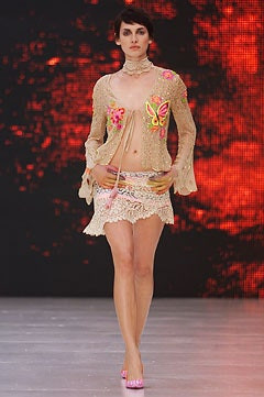 Matthew Williamson fashion show for Spring/Summer 2002