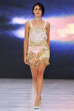 Matthew Williamson fashion show for Spring/Summer 2002