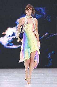 Matthew Williamson fashion show for Spring/Summer 2002