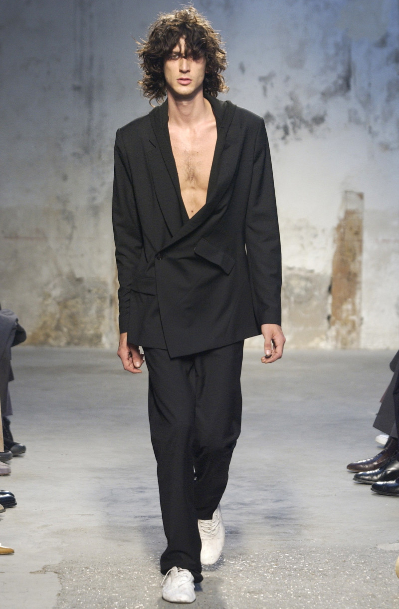 Anne Valerie Hash fashion show for Autumn/Winter 2003