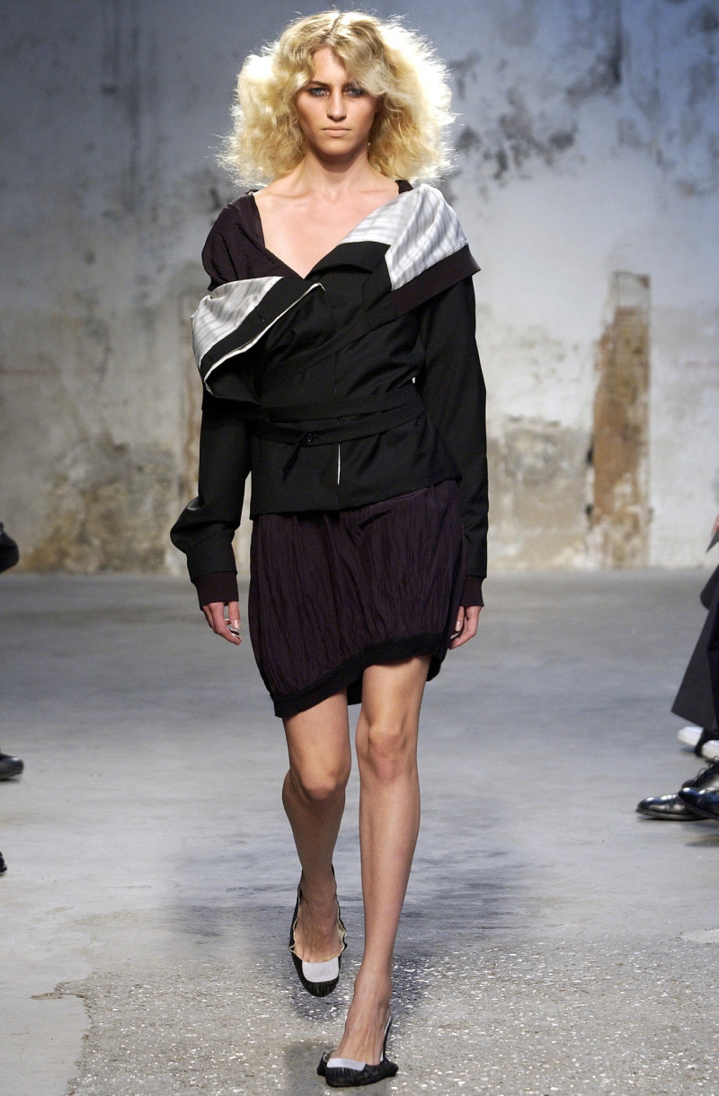 Anne Valerie Hash fashion show for Autumn/Winter 2003