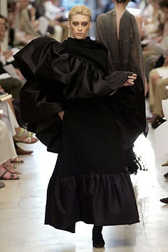 Ralph Rucci fashion show for Autumn/Winter 2003