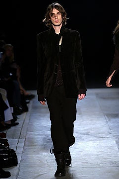 Ann Demeulemeester fashion show for Autumn/Winter 2003