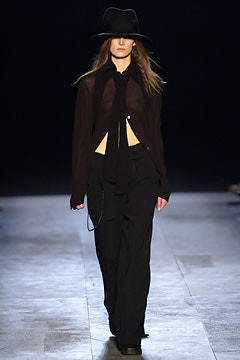 Ann Demeulemeester fashion show for Autumn/Winter 2003