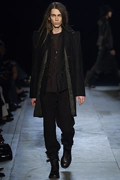 Ann Demeulemeester fashion show for Autumn/Winter 2003