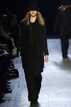 Ann Demeulemeester fashion show for Autumn/Winter 2003