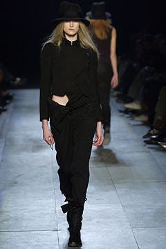 Ann Demeulemeester fashion show for Autumn/Winter 2003