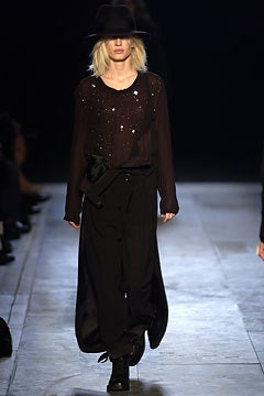 Ann Demeulemeester fashion show for Autumn/Winter 2003