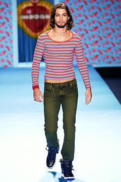 Betsey Johnson fashion show for Autumn/Winter 2003