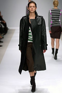 Burberry fashion show for Autumn/Winter 2003