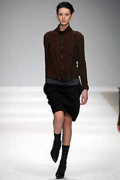 Burberry fashion show for Autumn/Winter 2003