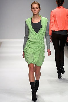 Burberry fashion show for Autumn/Winter 2003