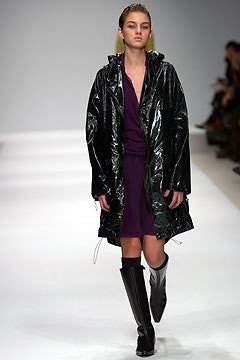 Burberry fashion show for Autumn/Winter 2003