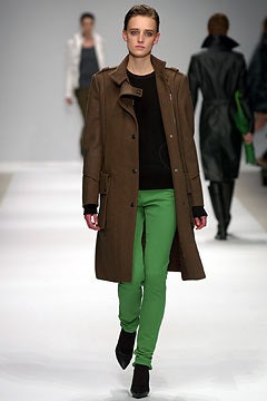 Burberry fashion show for Autumn/Winter 2003