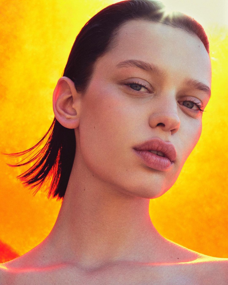 Maria Keidj featured in  the Maag advertisement for Spring 2022