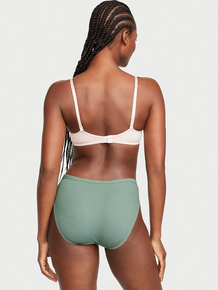 Mayowa Nicholas featured in  the Victoria\'s Secret catalogue for Spring/Summer 2025