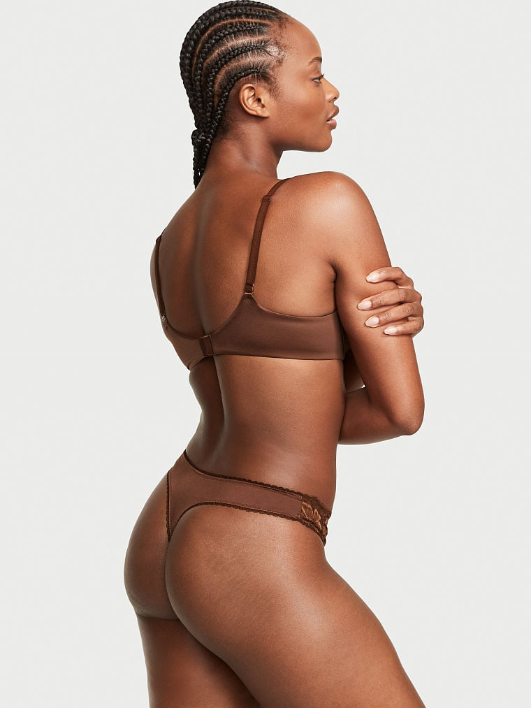 Mayowa Nicholas featured in  the Victoria\'s Secret catalogue for Spring/Summer 2025