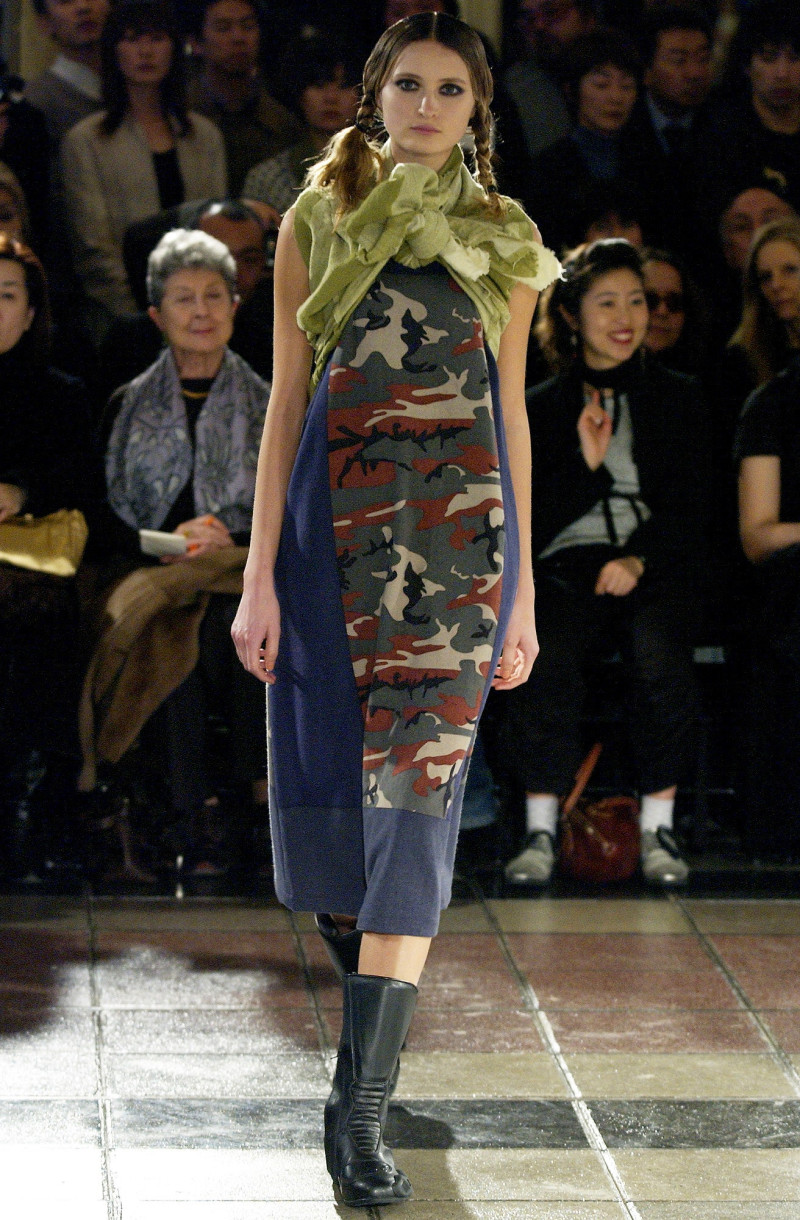 Comme Des Garcons fashion show for Autumn/Winter 2003